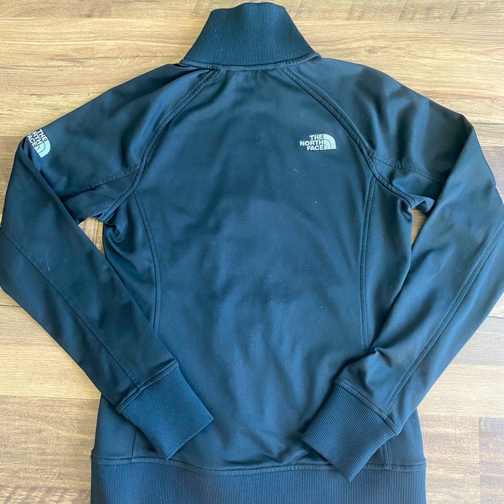 The North Face Women’s Black Zip Up